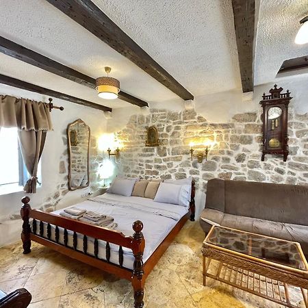 Old Town House With Private Garden Apartment Budva Exterior foto