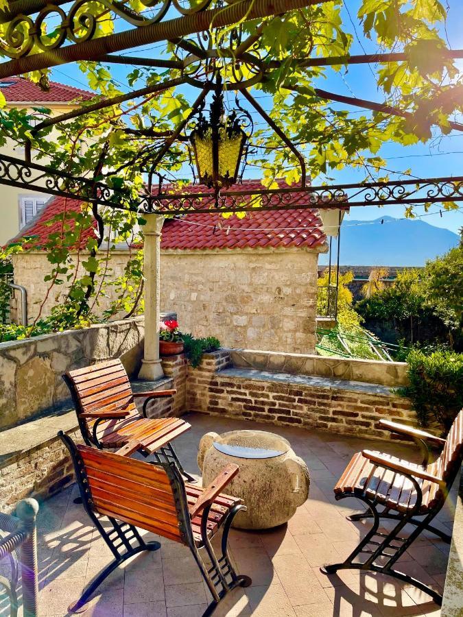 Old Town House With Private Garden Apartment Budva Exterior foto