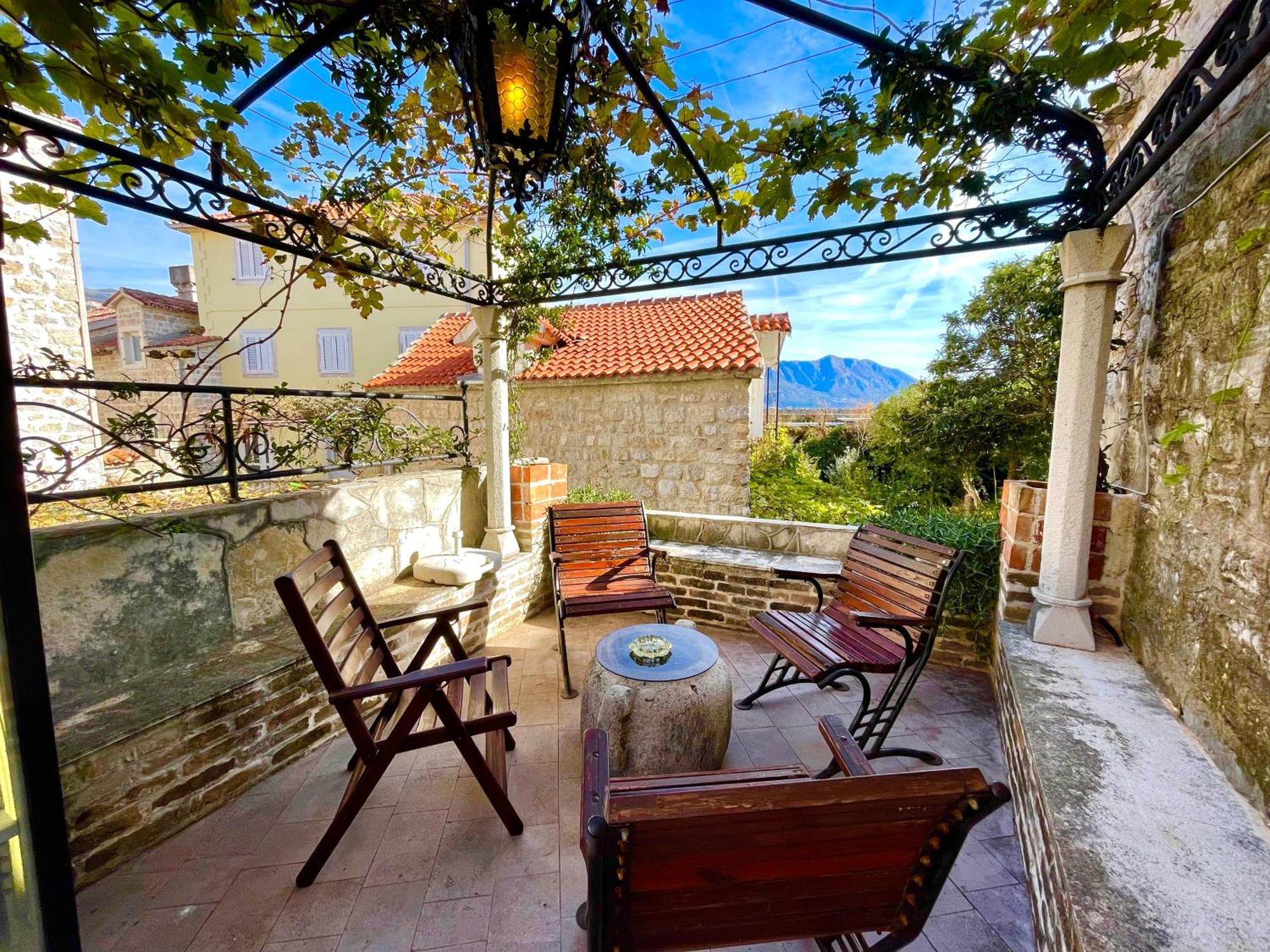 Old Town House With Private Garden Apartment Budva Exterior foto