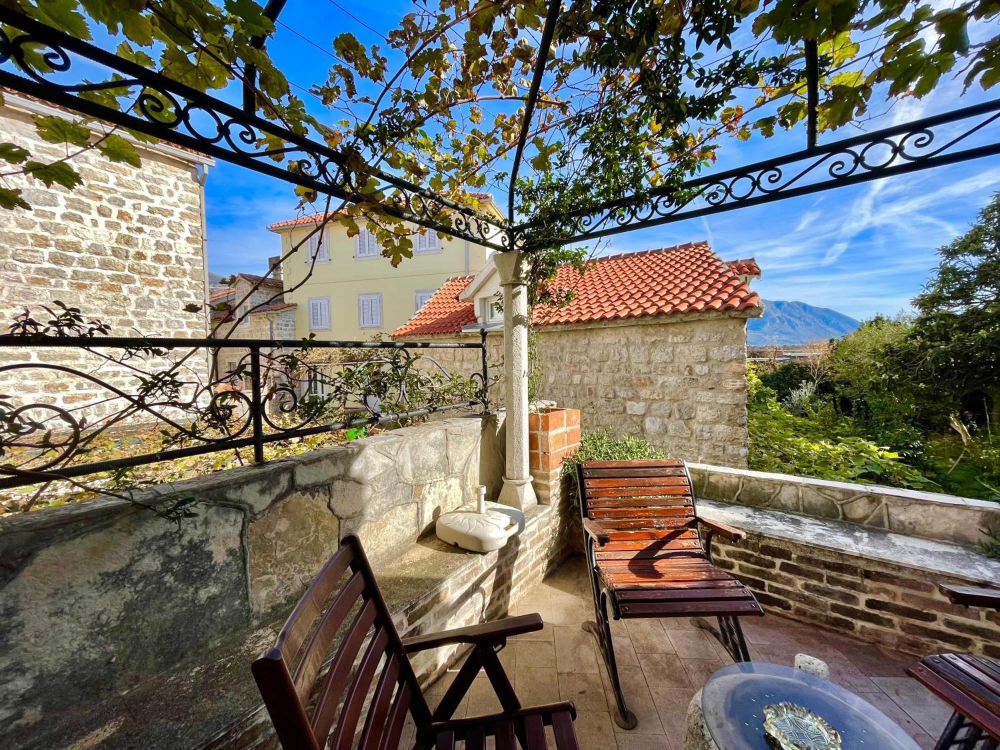 Old Town House With Private Garden Apartment Budva Exterior foto