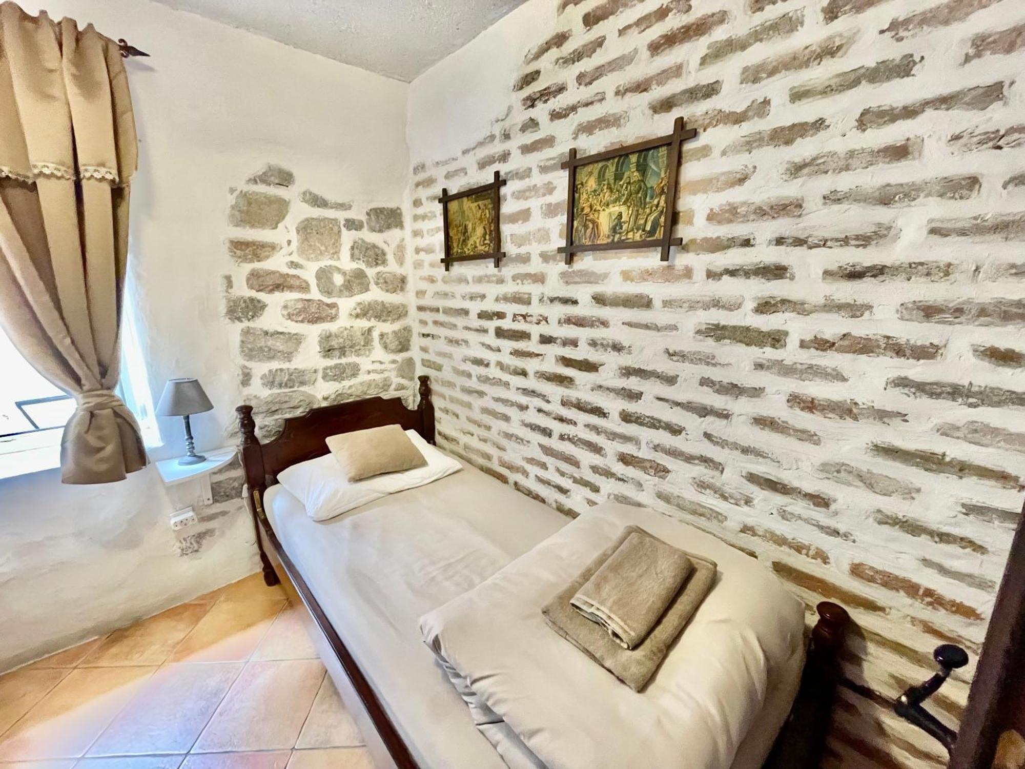 Old Town House With Private Garden Apartment Budva Exterior foto