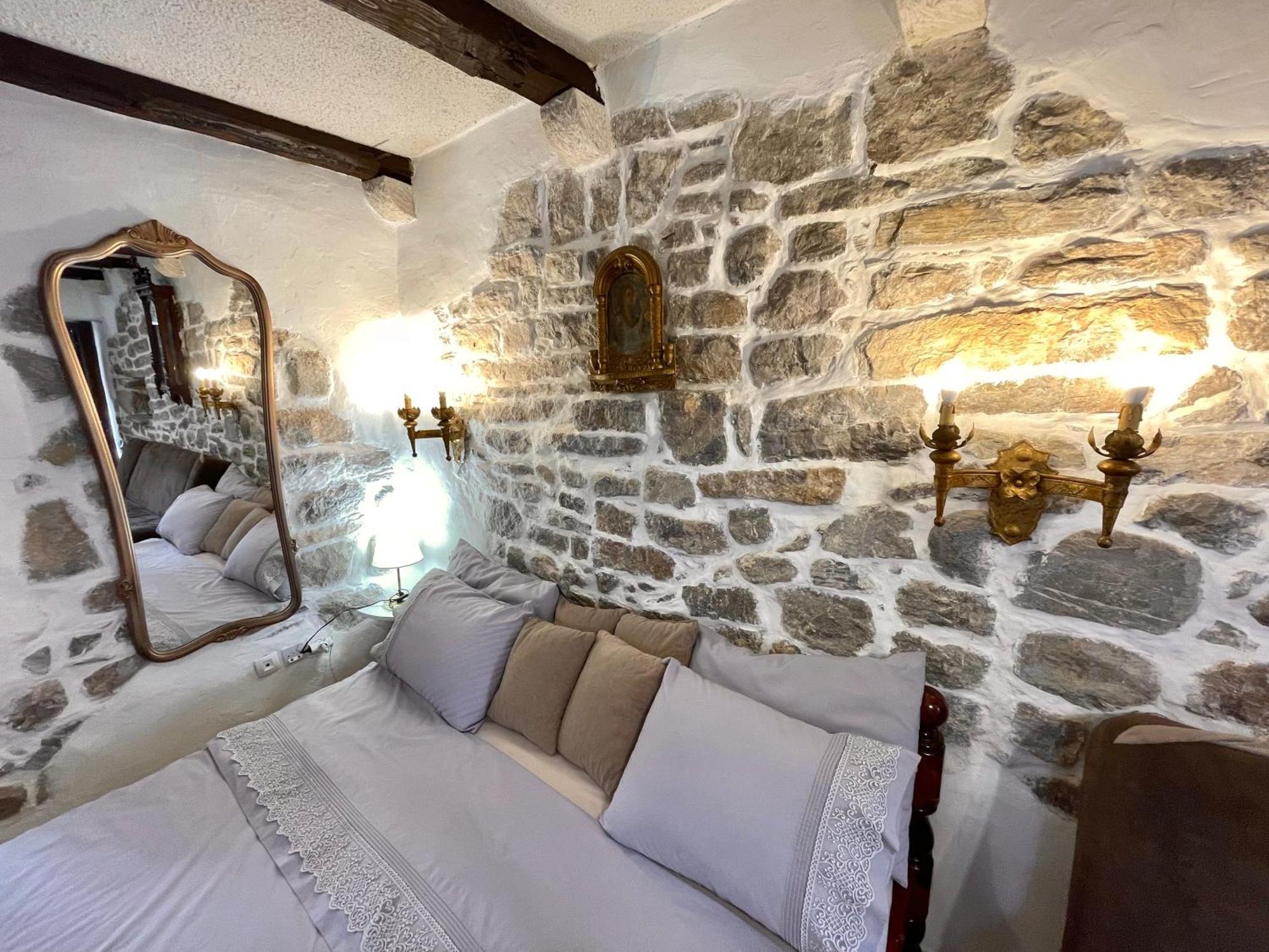 Old Town House With Private Garden Apartment Budva Exterior foto